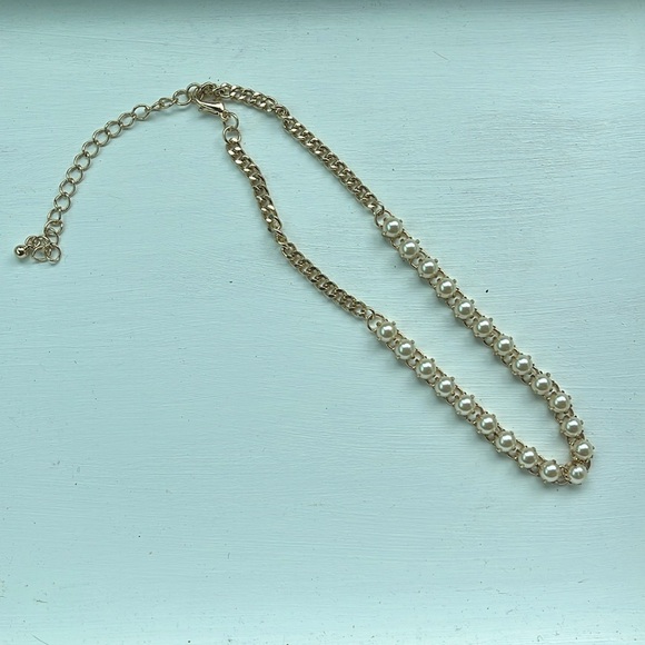 Jewelry - pearl choker